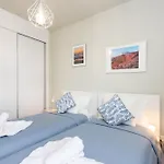 Home2book Cozy & Modern Apt, Pool & Terrace
