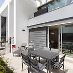 Home2book Cozy & Modern Apt, Pool & Terrace