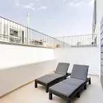 Home2book Cozy & Modern Apt, Pool & Terrace Apartmán