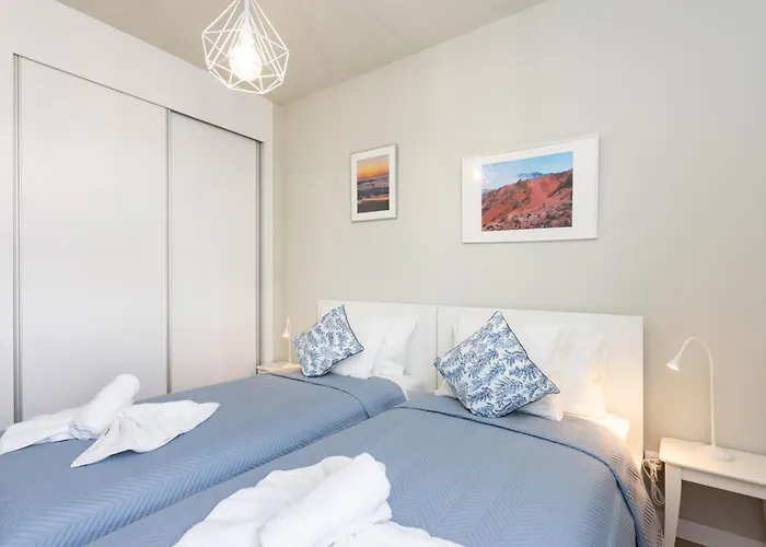 Home2book Cozy & Modern Apt, Pool & Terrace