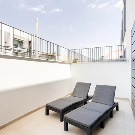 Home2book Cozy & Modern Apt, Pool & Terrace Apartment