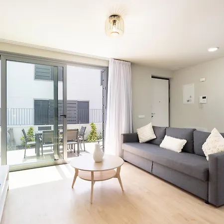 Home2book Cozy & Modern Apt, Pool & Terrace Apartment