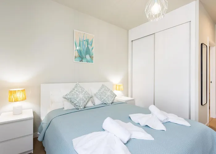 Home2book Cozy & Modern Apt, Pool & Terrace Apartmán